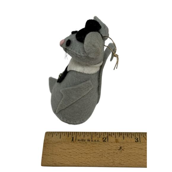 Vintage Gray Wool Felted Mouse Ornament Black Top Hat Collar Tie Handcrafted - Picture 10 of 12